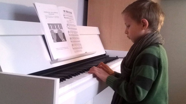 mua đàn piano điện cho b&eacute; loại nào giá rẻ