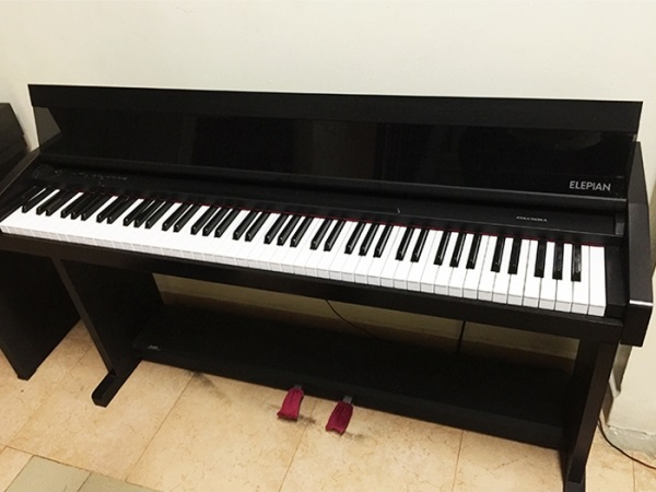 Cách vệ sinh phím đàn piano điện đúng cách tại nhà