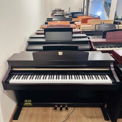 Đàn piano điện Yamaha CLP-330