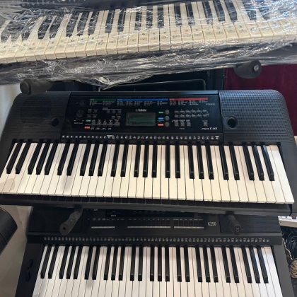 Đàn organ Yamaha PSR-E263