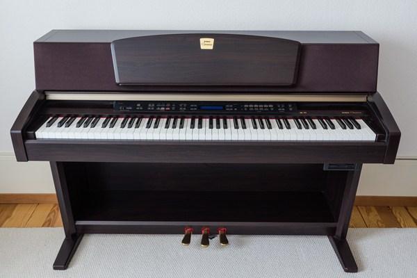 đàn piano điện yamaha