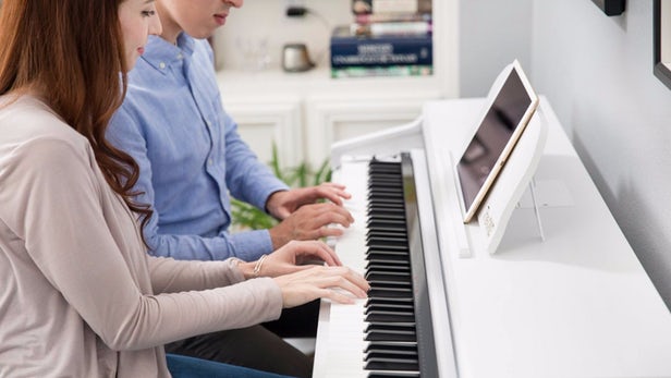 Địa điểm mua đàn piano điện ở tphcm
