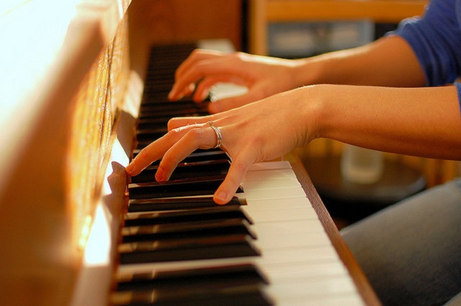 Những lưu ý cần biết khi mua piano điện cũ