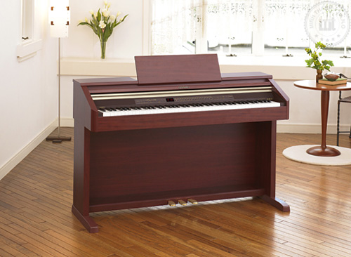 Nên hay không mua đàn piano điện giả cơ