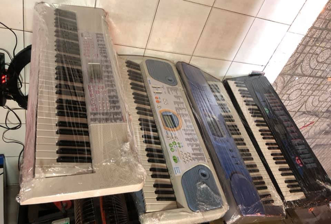 Đàn organ giá rẻ từ 500k cho sinh viên, trẻ em tập chơi