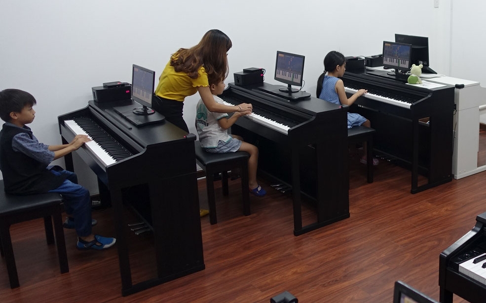 Kinh nghiệm mua đàn piano cho trường học, lớp học nhạc